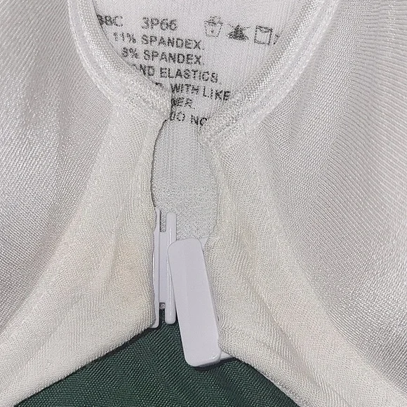 NWT Bali bra - Picture 4 of 6